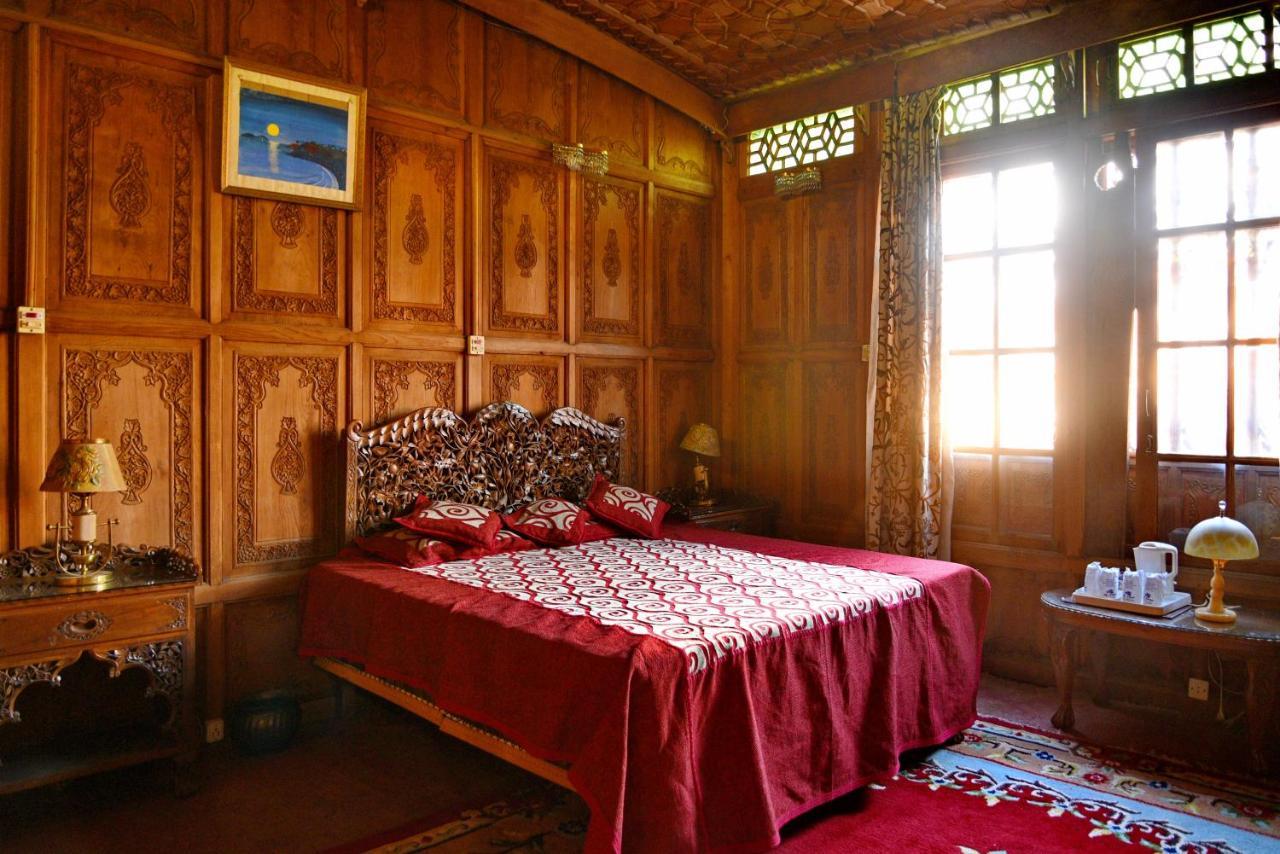 De Laila House Boat By Sterling Otel Srīnagar Dış mekan fotoğraf