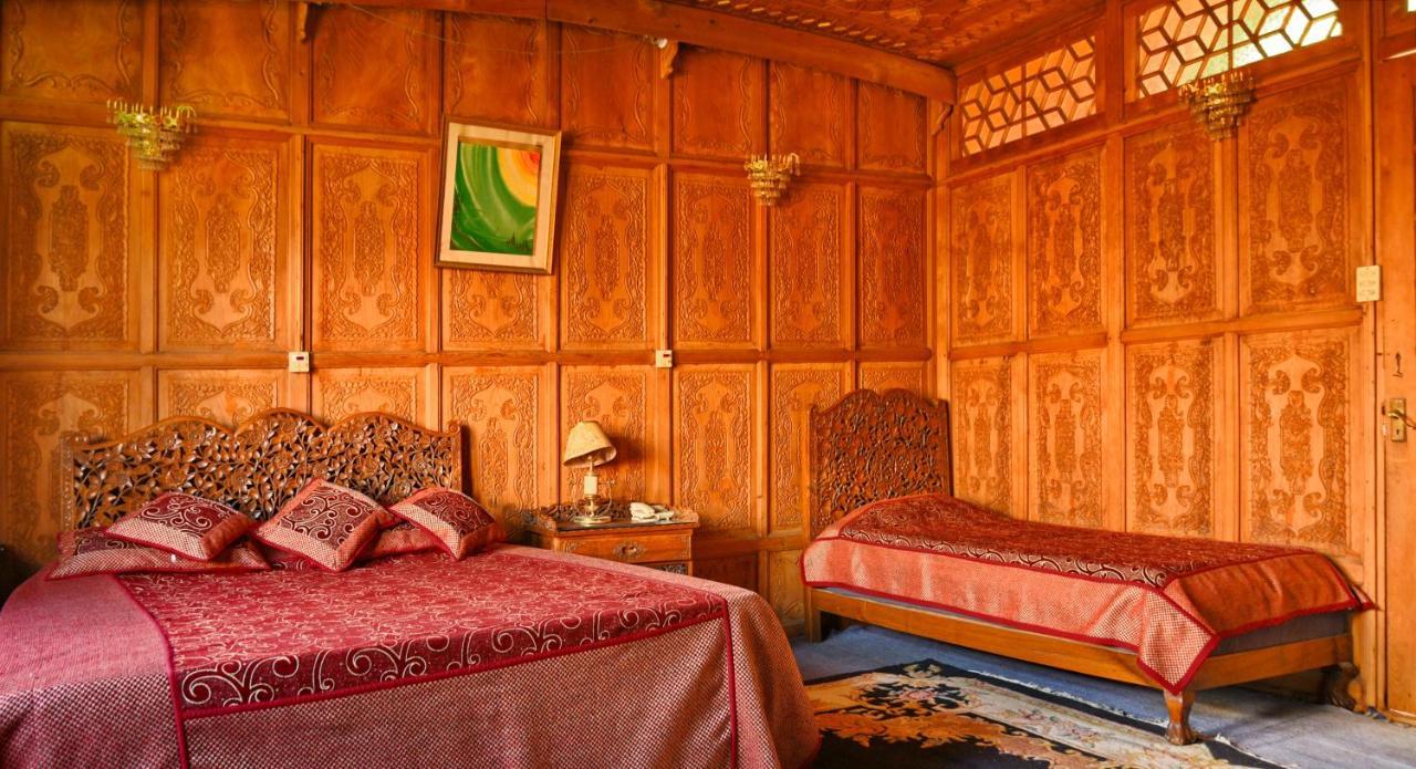 De Laila House Boat By Sterling Otel Srīnagar Dış mekan fotoğraf