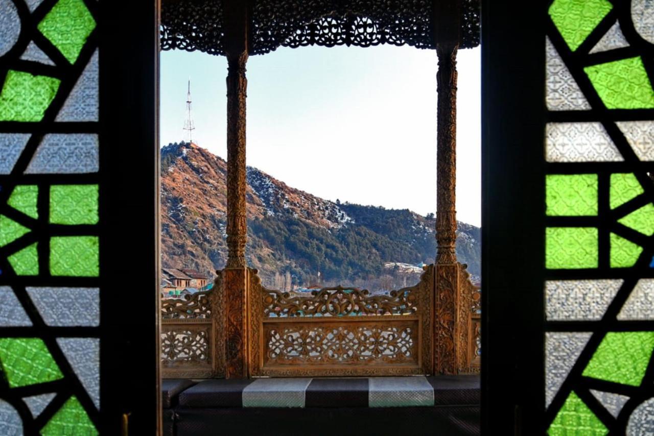 De Laila House Boat By Sterling Otel Srīnagar Dış mekan fotoğraf